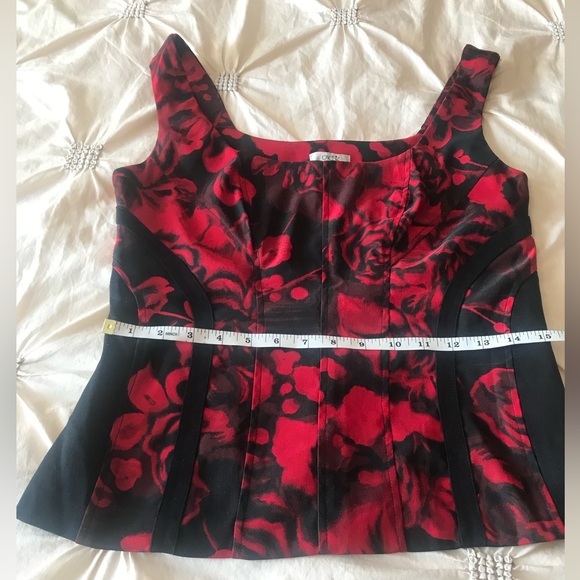 Cache black and rend print top in great condition. Stretchy on the sides. Size M - Picture 5 of 9